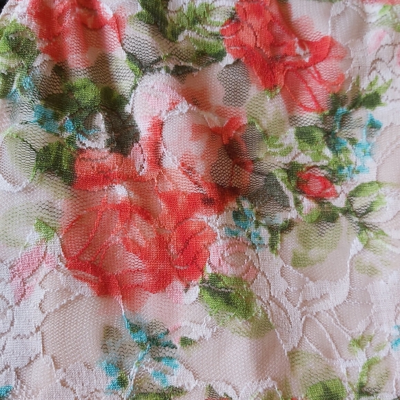 2/$20 Lace Peplum Hi-Low top - Picture 4 of 5